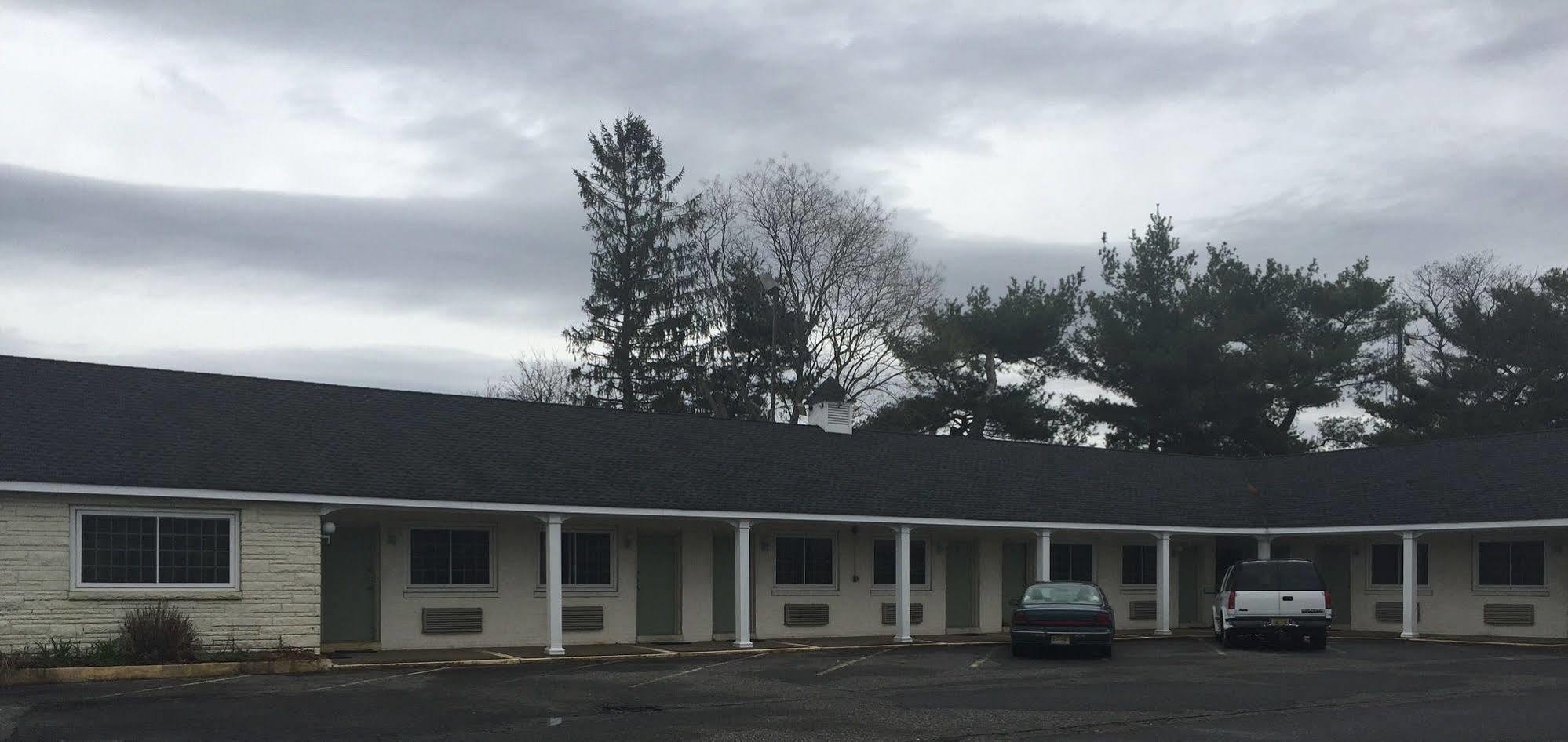 Track & Turf Motel Mount Laurel Exterior foto
