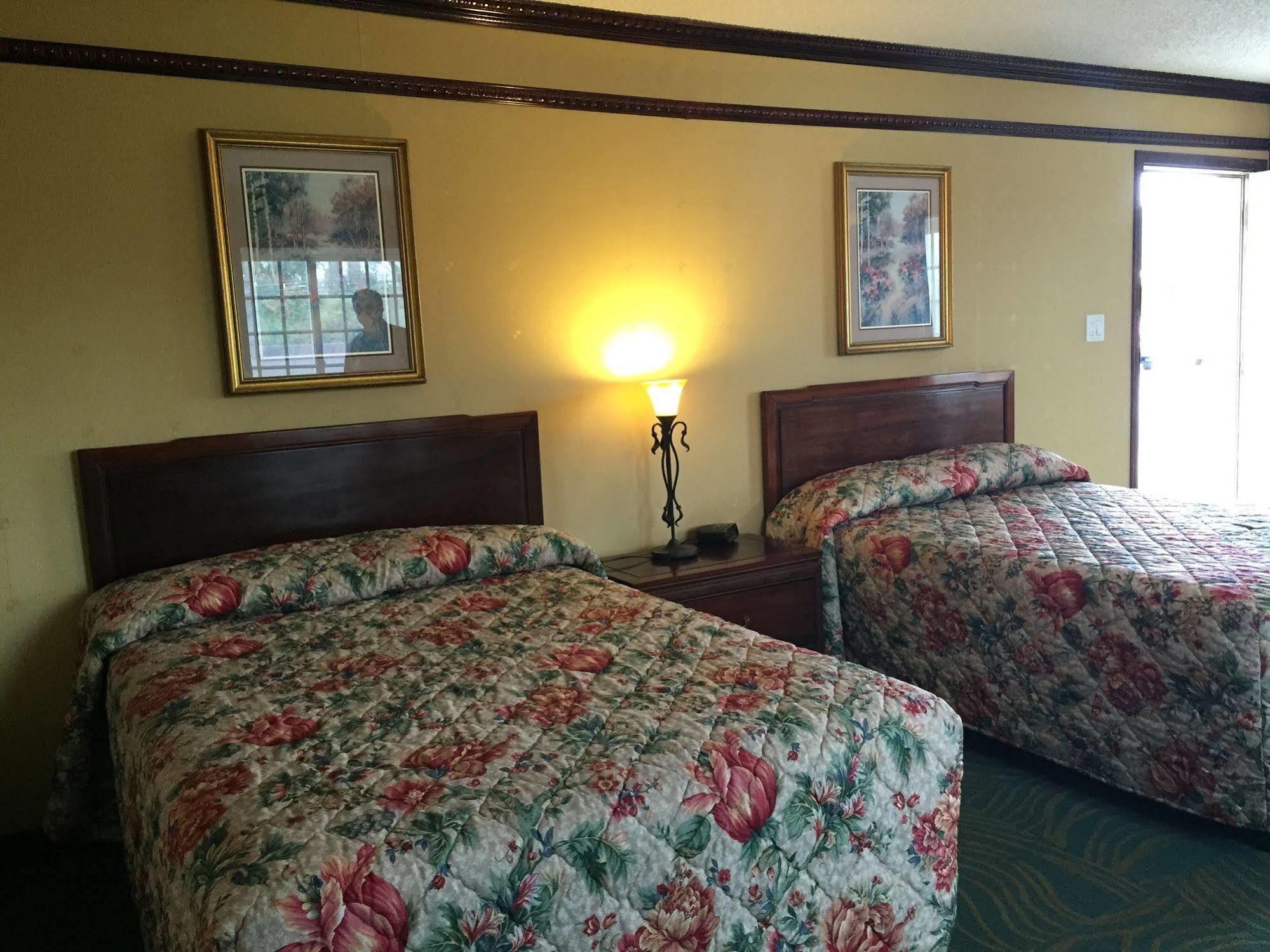 Track & Turf Motel Mount Laurel Exterior foto